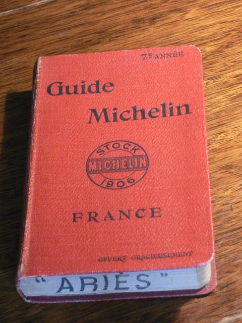 guide_michelin_rouge_1906_a